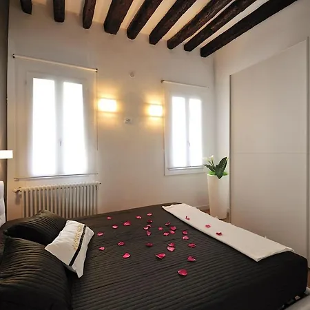 Apartment Cannaregio - Colleoni Holidays By Wonderful Italy Venice