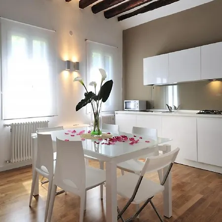 Apartment Cannaregio - Colleoni Holidays By Wonderful Italy Venice