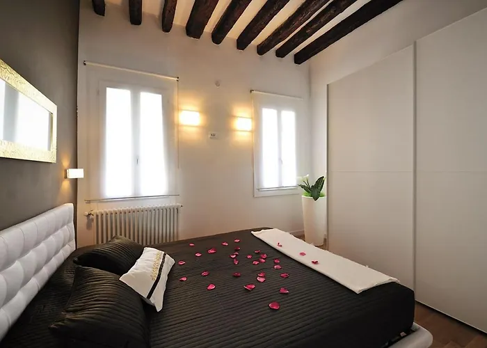 شقة Cannaregio - Colleoni Holidays By Wonderful Italy البندقية