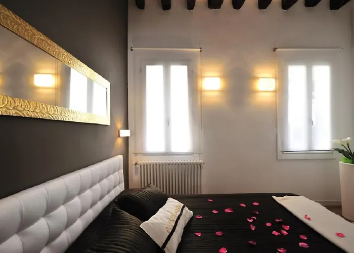 Cannaregio - Colleoni Holidays By Wonderful Italy شقة *